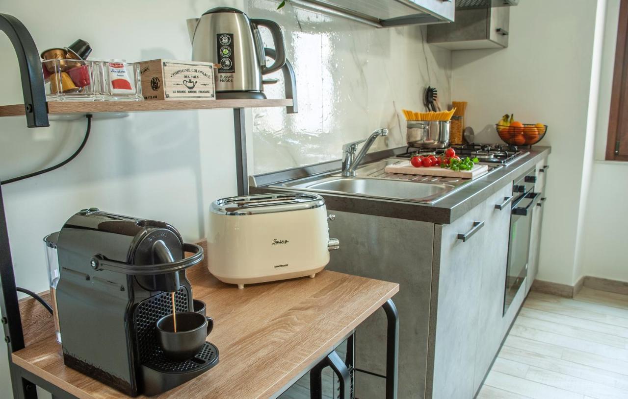 Sassari-Centro Elegante Appartamento Con Wifi E Netflix ภายนอก รูปภาพ