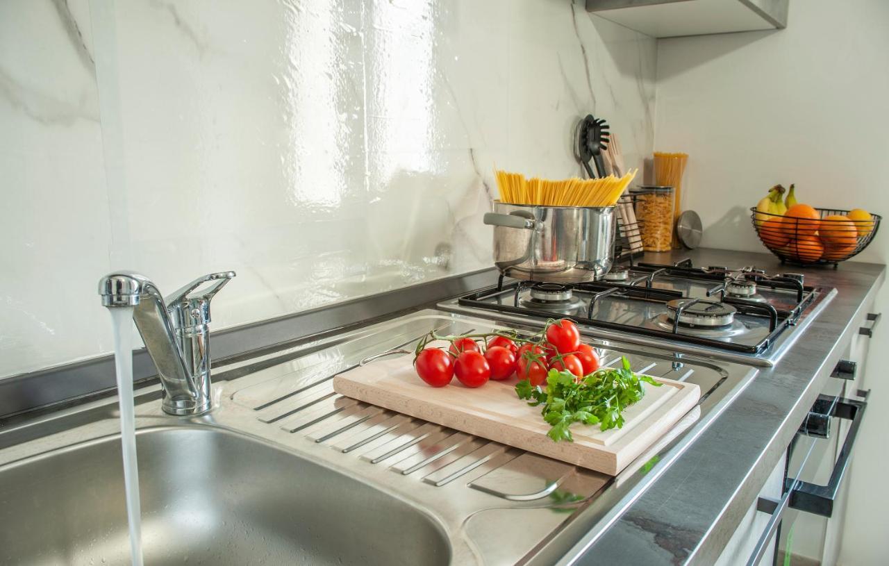 Sassari-Centro Elegante Appartamento Con Wifi E Netflix ภายนอก รูปภาพ