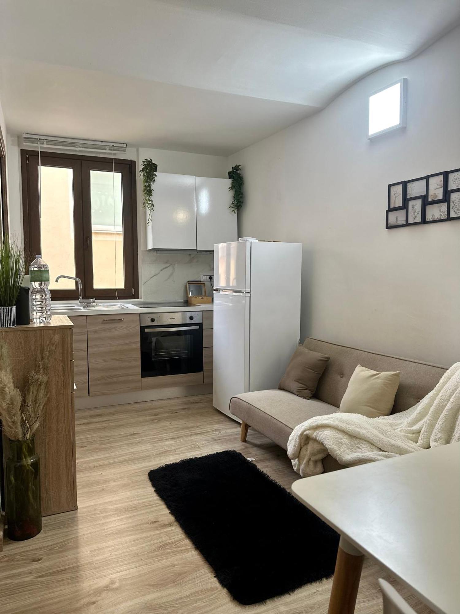 Sassari-Centro Elegante Appartamento Con Wifi E Netflix ภายนอก รูปภาพ