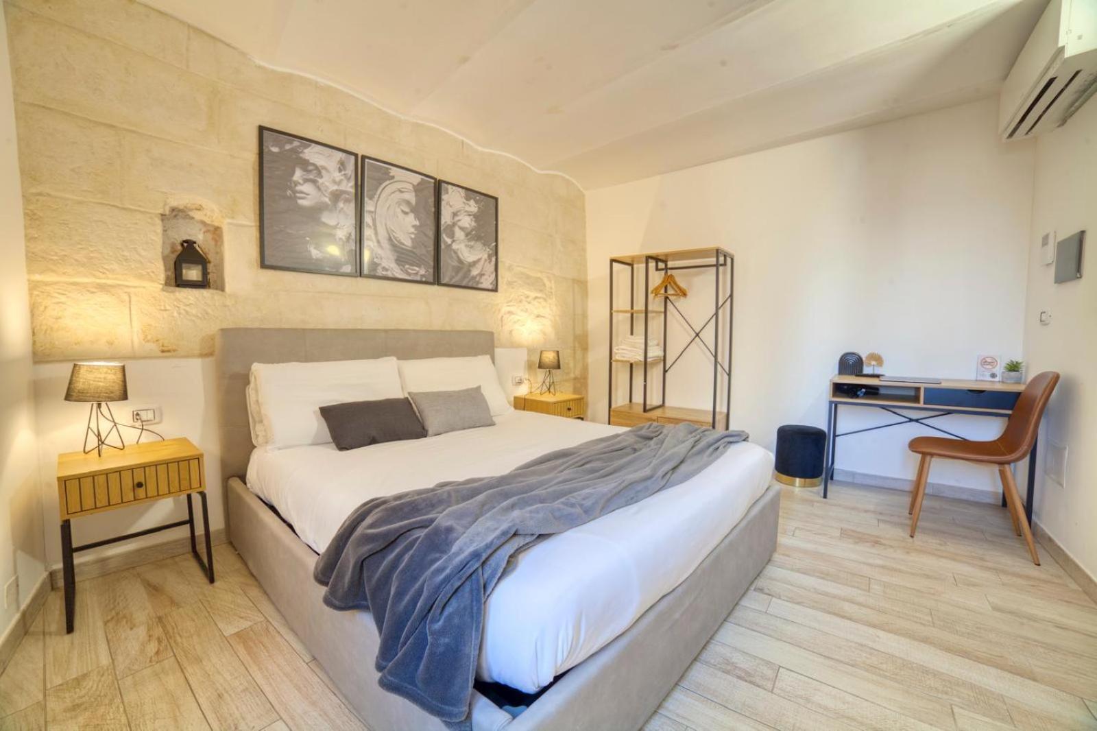 Sassari-Centro Elegante Appartamento Con Wifi E Netflix ภายนอก รูปภาพ