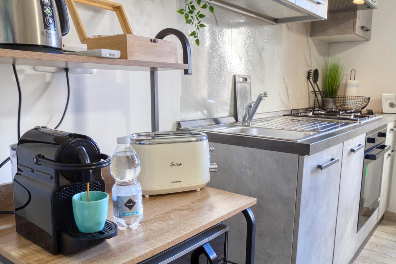 Sassari-Centro Elegante Appartamento Con Wifi E Netflix ภายนอก รูปภาพ