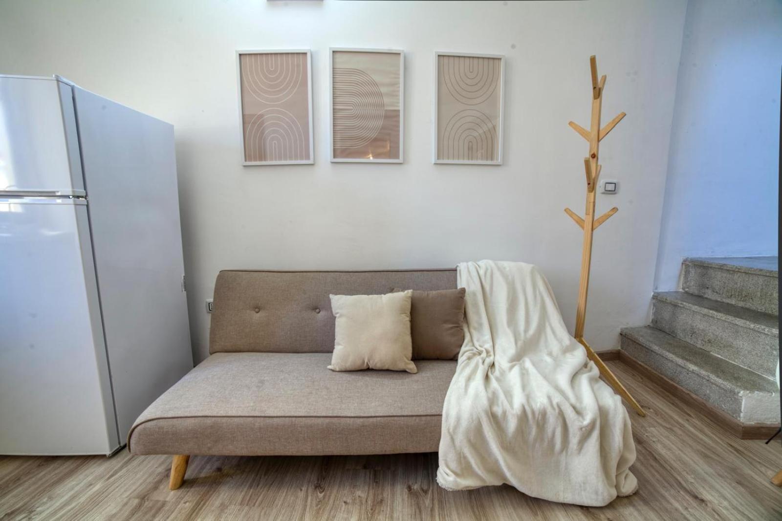 Sassari-Centro Elegante Appartamento Con Wifi E Netflix ภายนอก รูปภาพ